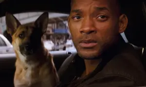 Will Smith y su fiel perro en el coche, listos para la aventura en Soy Leyenda 2.