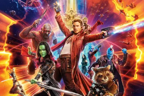 Los **guardianes de la galaxia 4** se preparan para la batalla. Star-Lord, Gamora, Drax, Rocket, Groot, Nebula y Yondu posan con armas listas, rodeados de explosiones cósmicas.