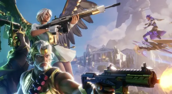 Personajes listos para la acción en la **fortnite nueva temporada**. Un guerrero dorado, una mujer con alas y un ser sombrío se preparan para el combate.