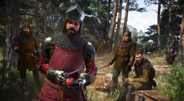 Hombres con armadura medieval en un bosque. Uno sostiene una manzana, quizás un consejo para tu **kingdom come deliverance 2 guia**.