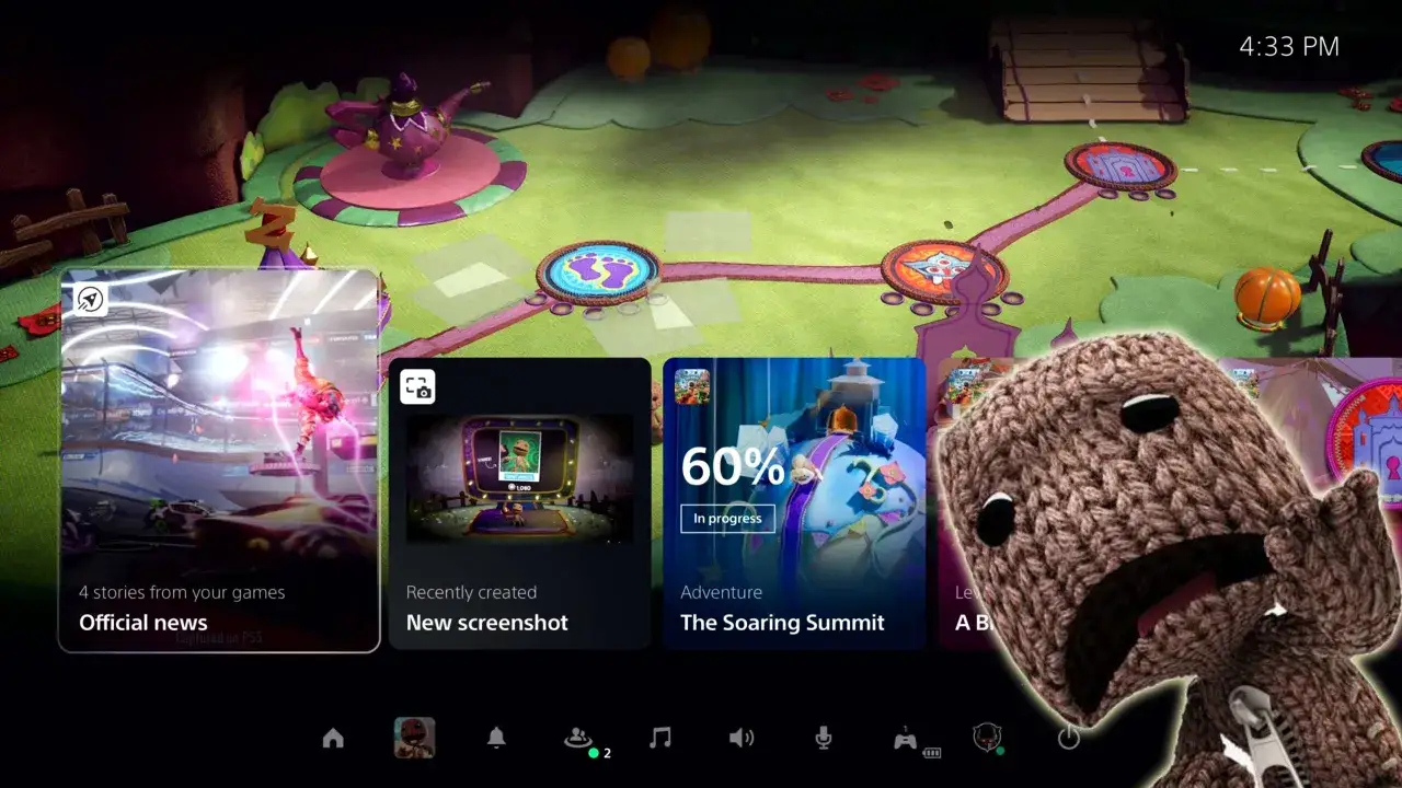 Sackboy en la pantalla de inicio de PS5, con un mapa de niveles de juegos gratis de PS5.