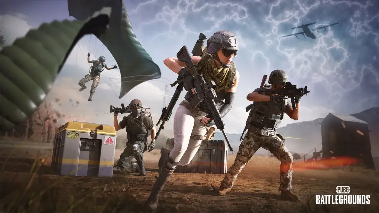 Jugadores de PUBG PC saltan en paracaídas y corren con armas. Un avión sobrevuela.